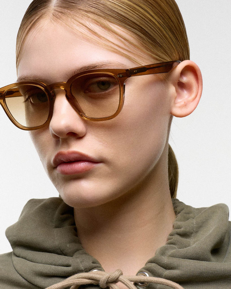 River Cola - brown gradient lens