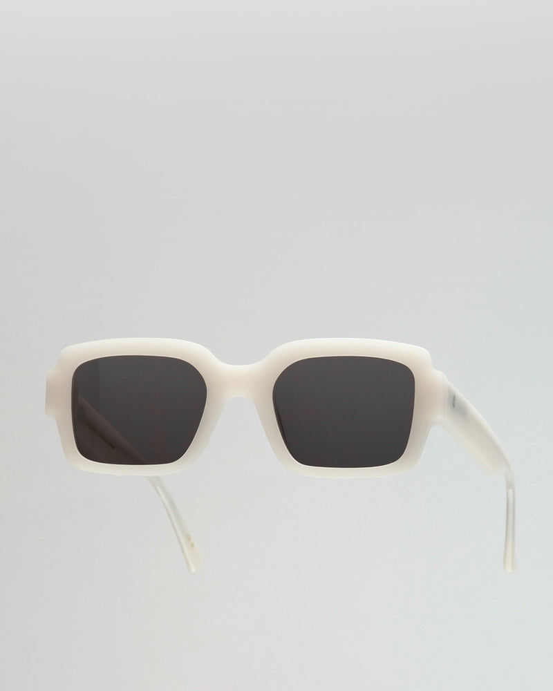 Apollo Pearl - grey solid lens