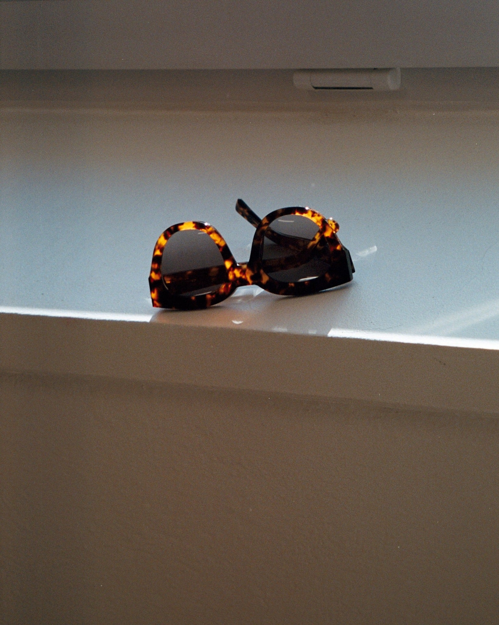 Cleo Havana - grey gradient lens