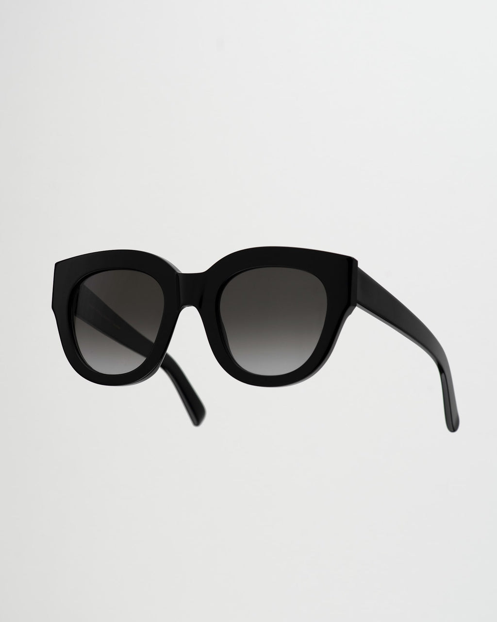 Cleo Black - grey gradient lens