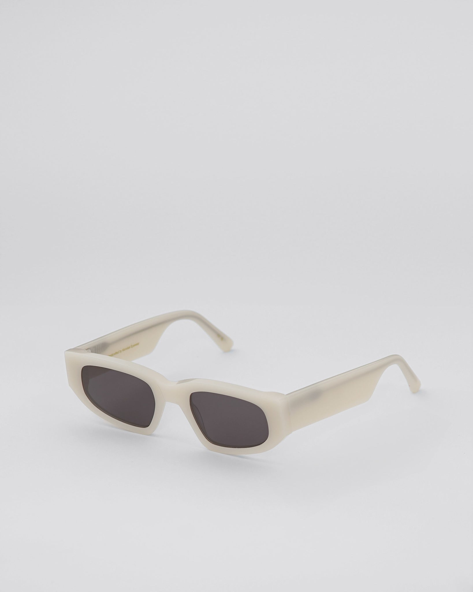 Eclipse Pearl - grey solid lens