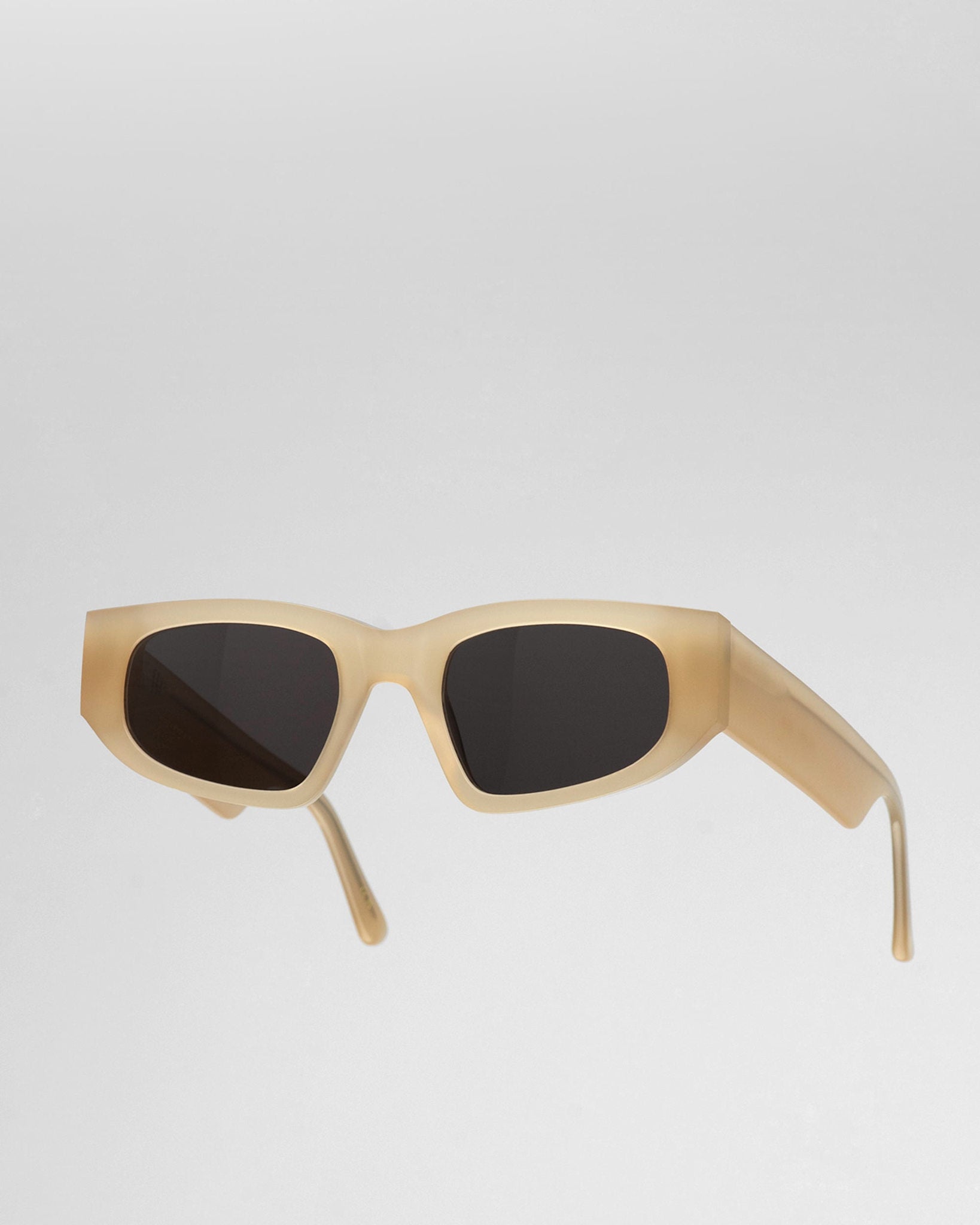 Eclipse Sand - grey solid lens