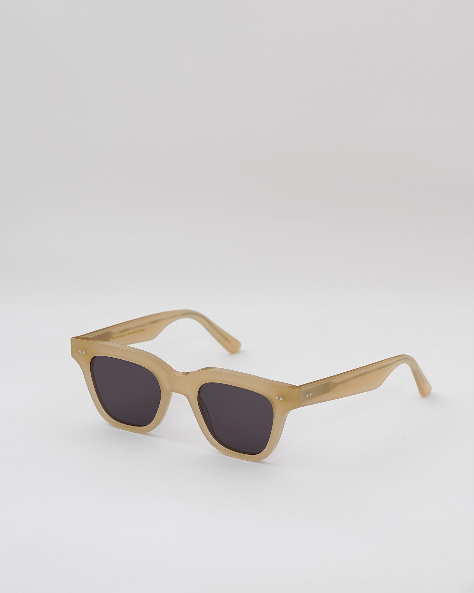 Ellis Sand - grey solid lens