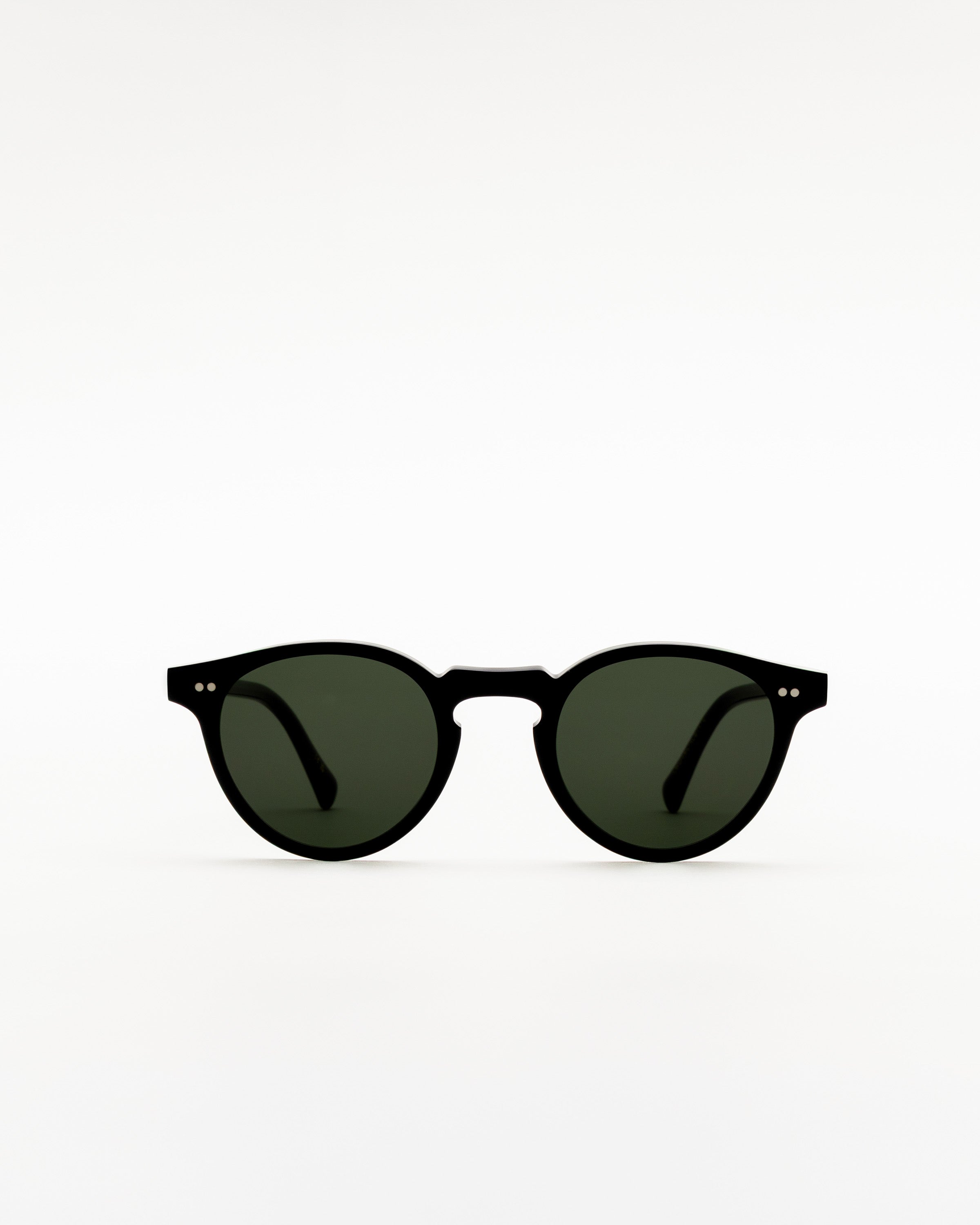Memphis Black - green solid lens – Monokel Eyewear