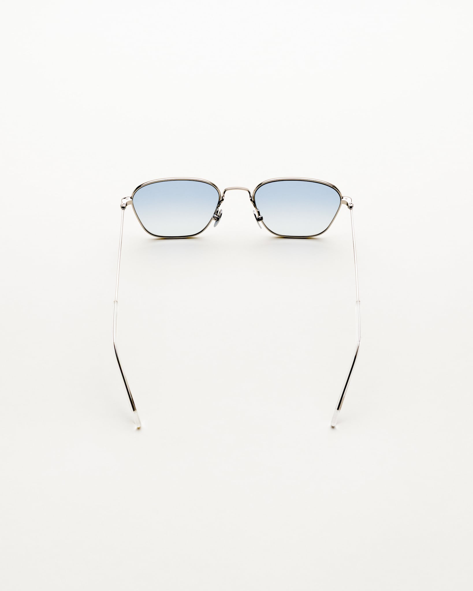 Otis Silver - blue gradient lens