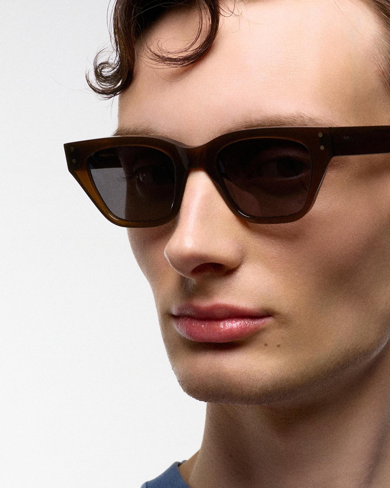 Memphis Chocolate - grey solid lens