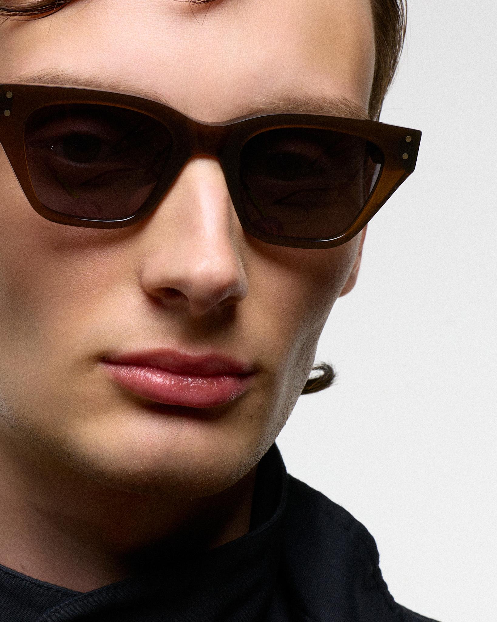 Memphis Chocolate - grey solid lens