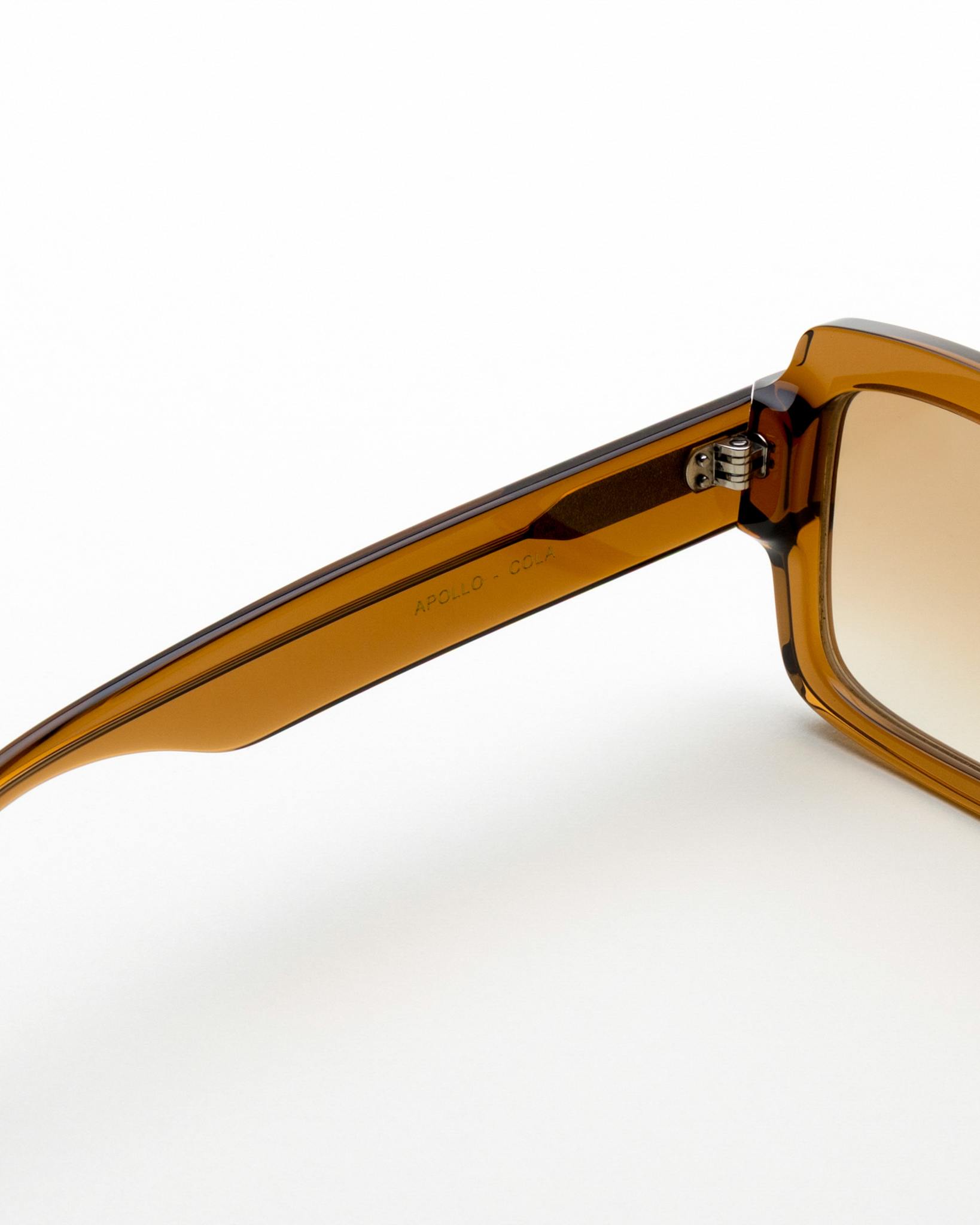 Apollo Cola - brown gradient lens – Monokel Eyewear