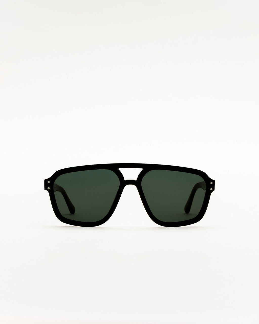Jet Black - green solid lens