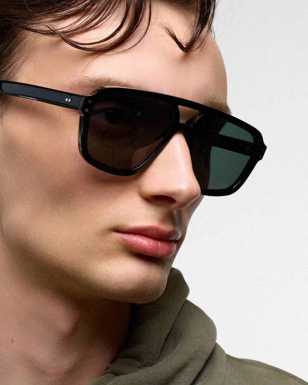 Jet Black - green solid lens