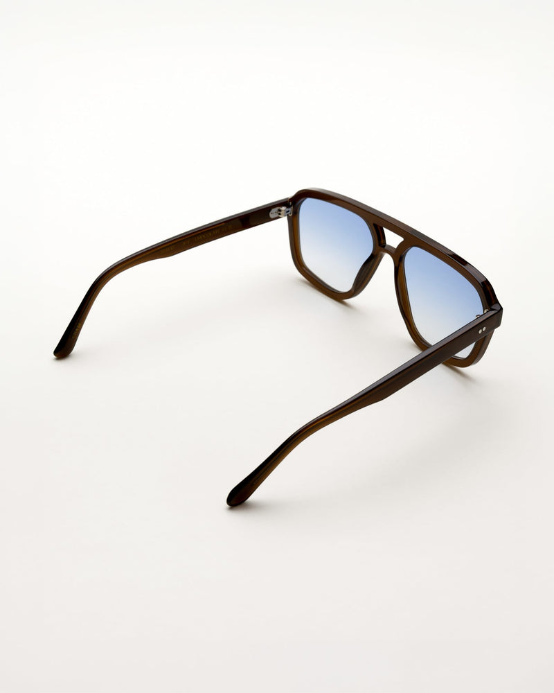 Jet Chocolate - blue gradient lens
