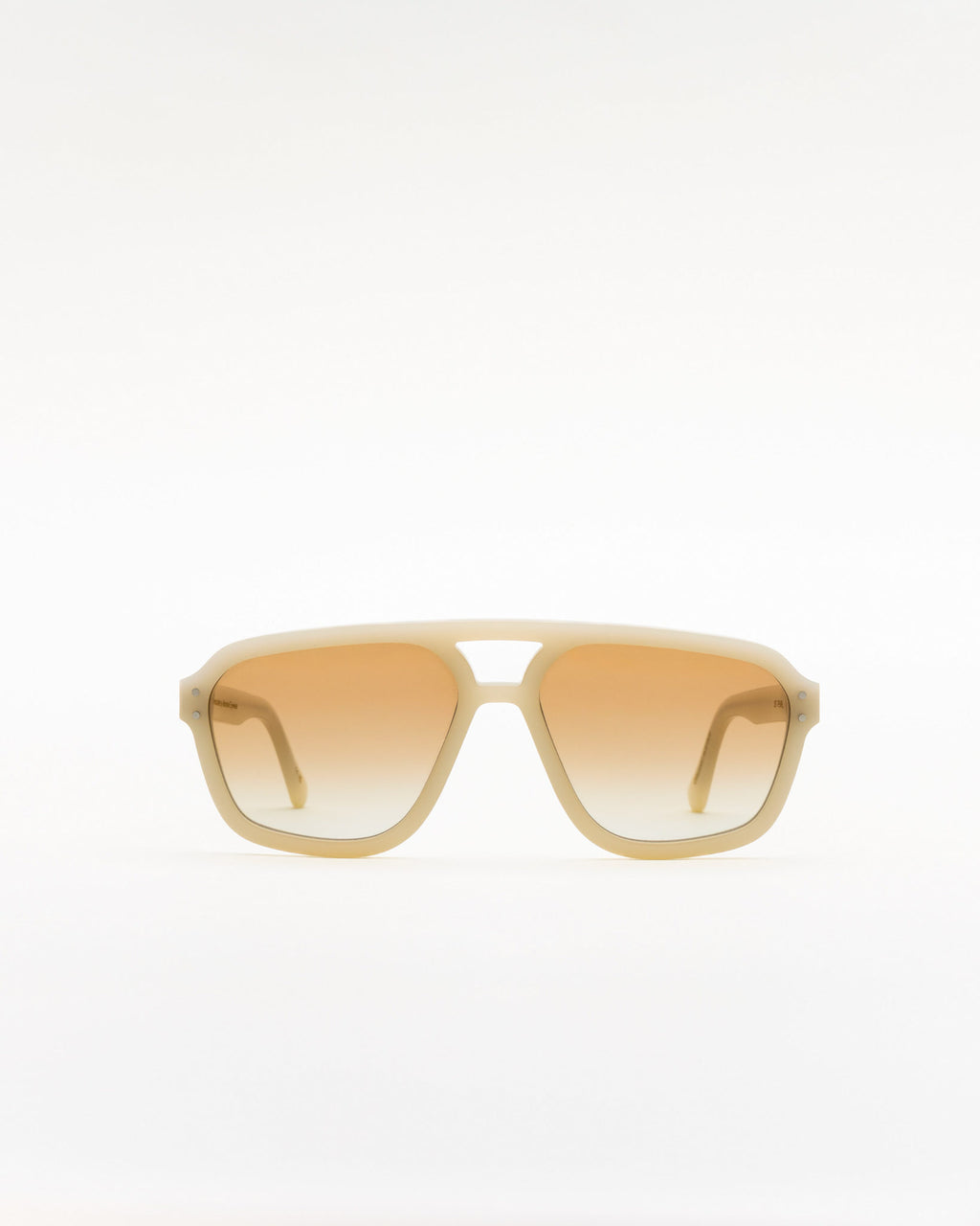 Jet Pearl - brown gradient lens