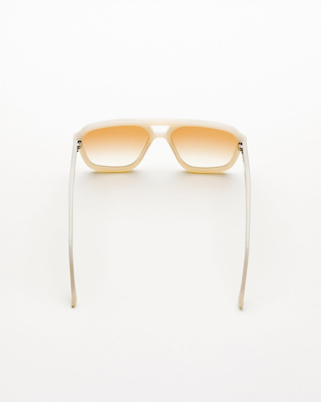 Jet Pearl - brown gradient lens