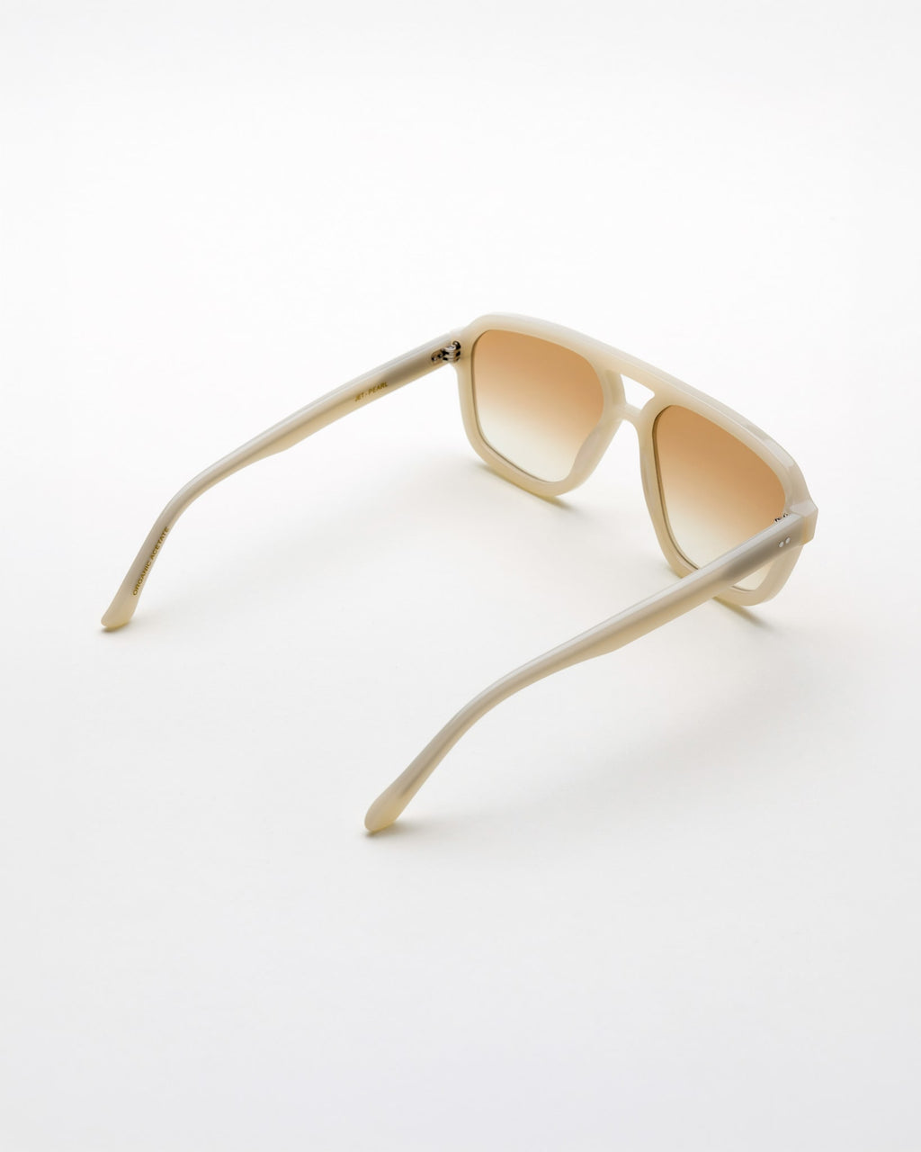 Jet Pearl - brown gradient lens