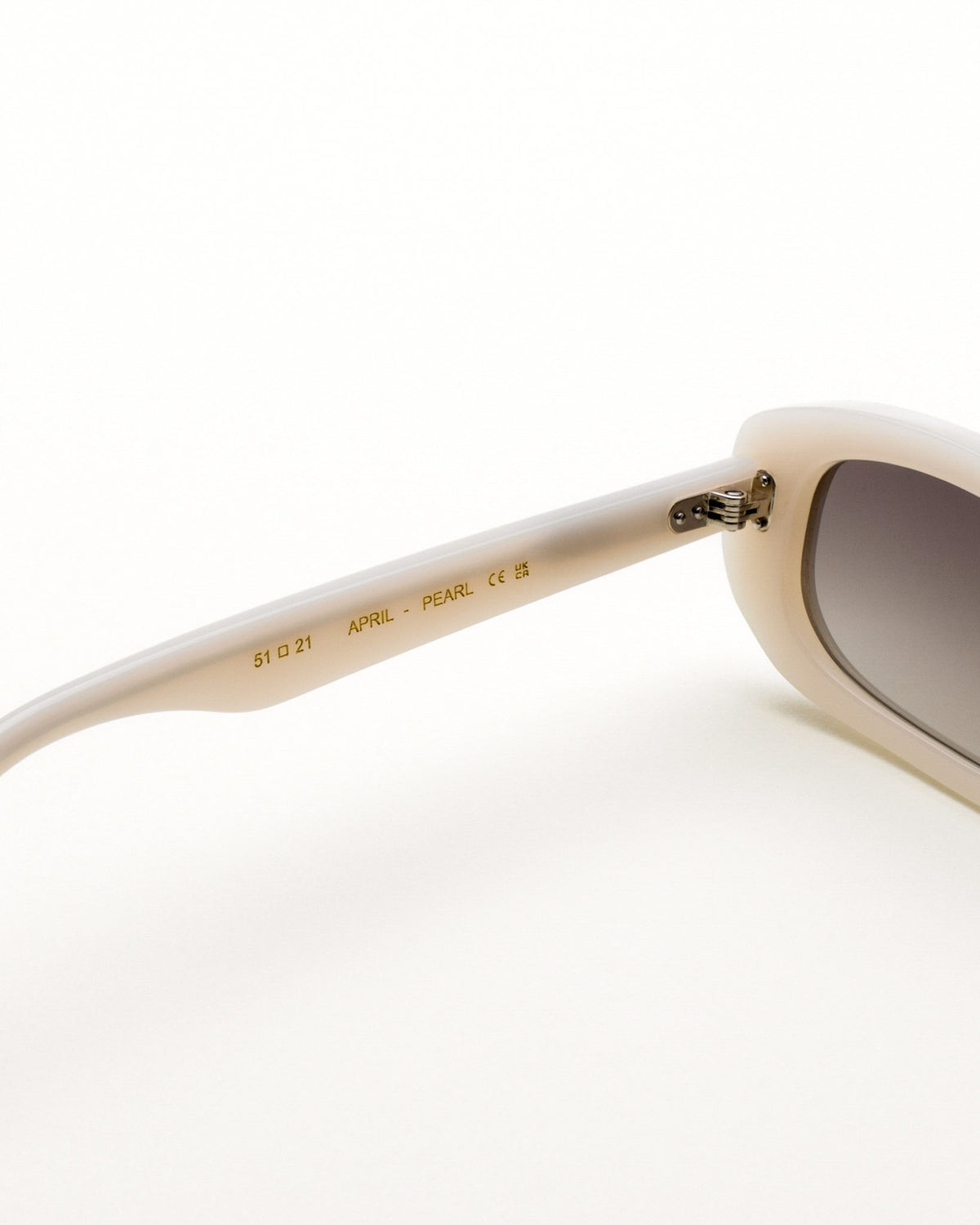 April Pearl - grey gradient lens