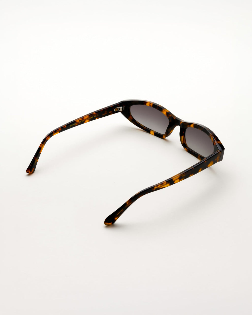 Miles Havana - grey gradient lens