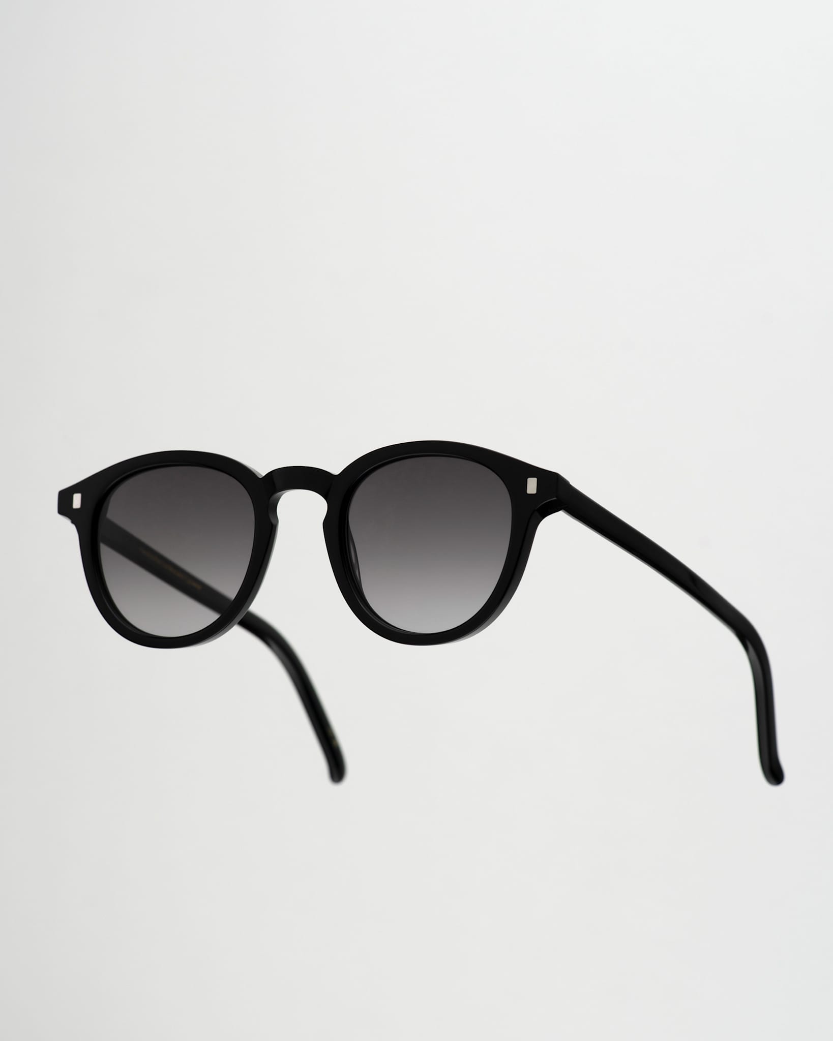 Nelson Black - grey gradient lens