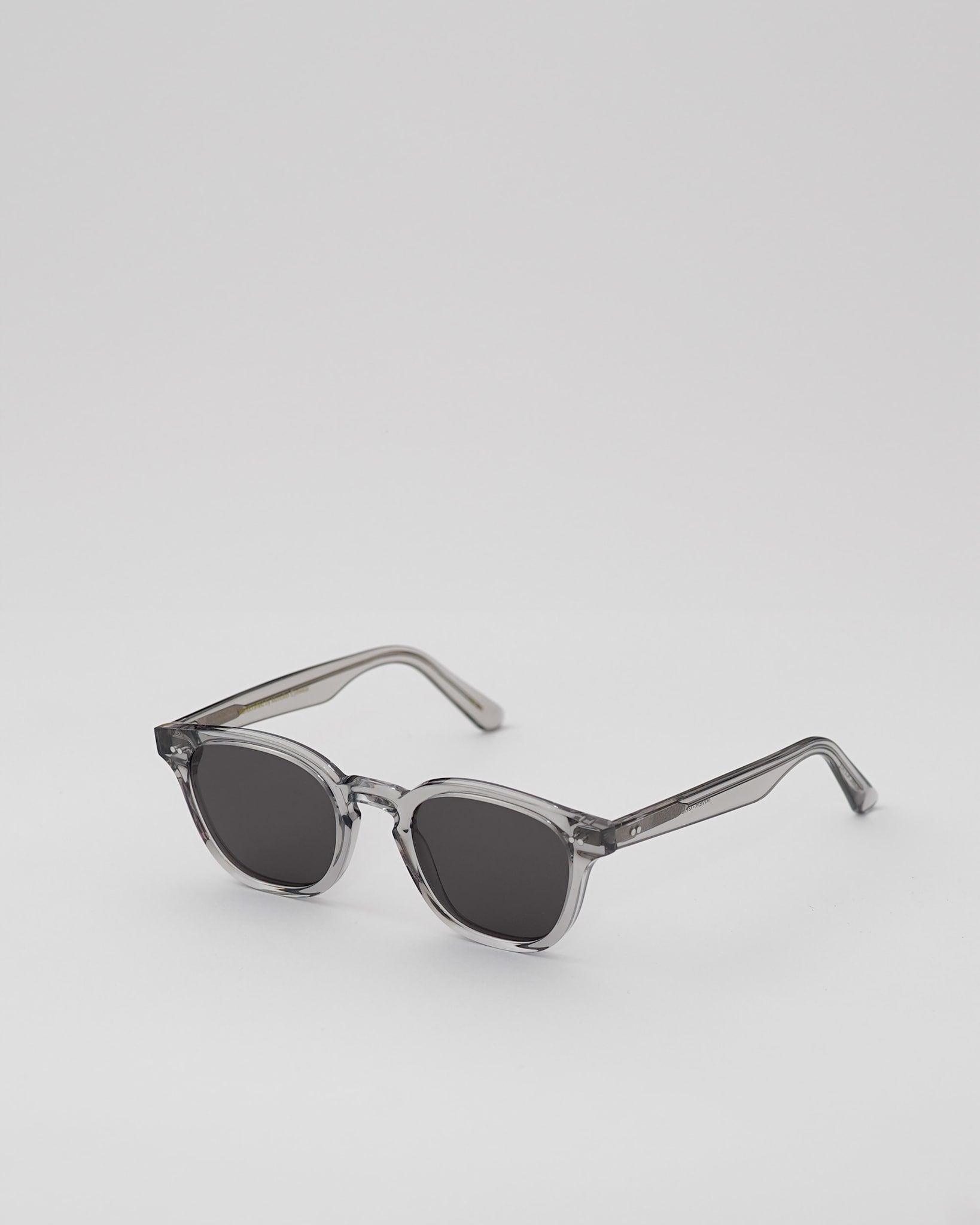 River Grey - grey solid lens