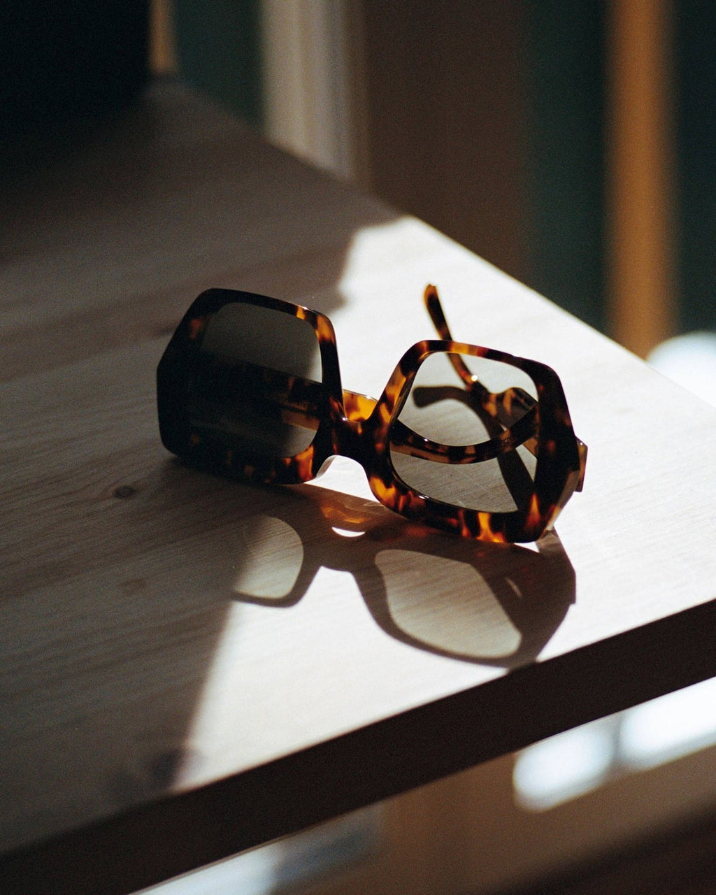 Kaia Havana - grey gradient lens